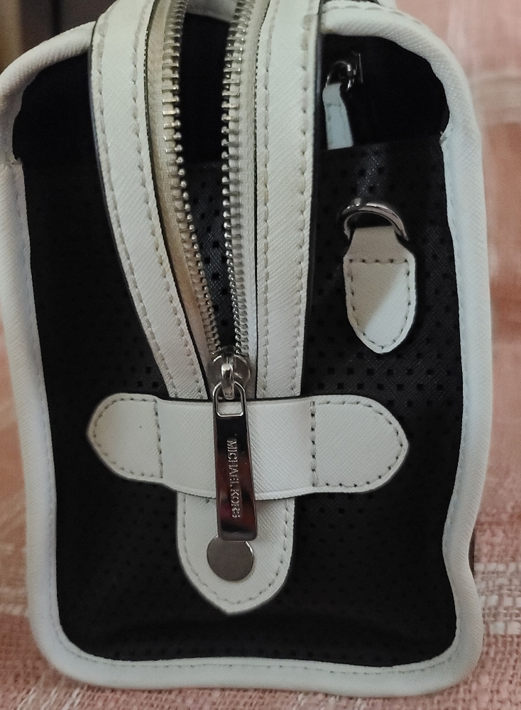 Mk Handbag - image 4